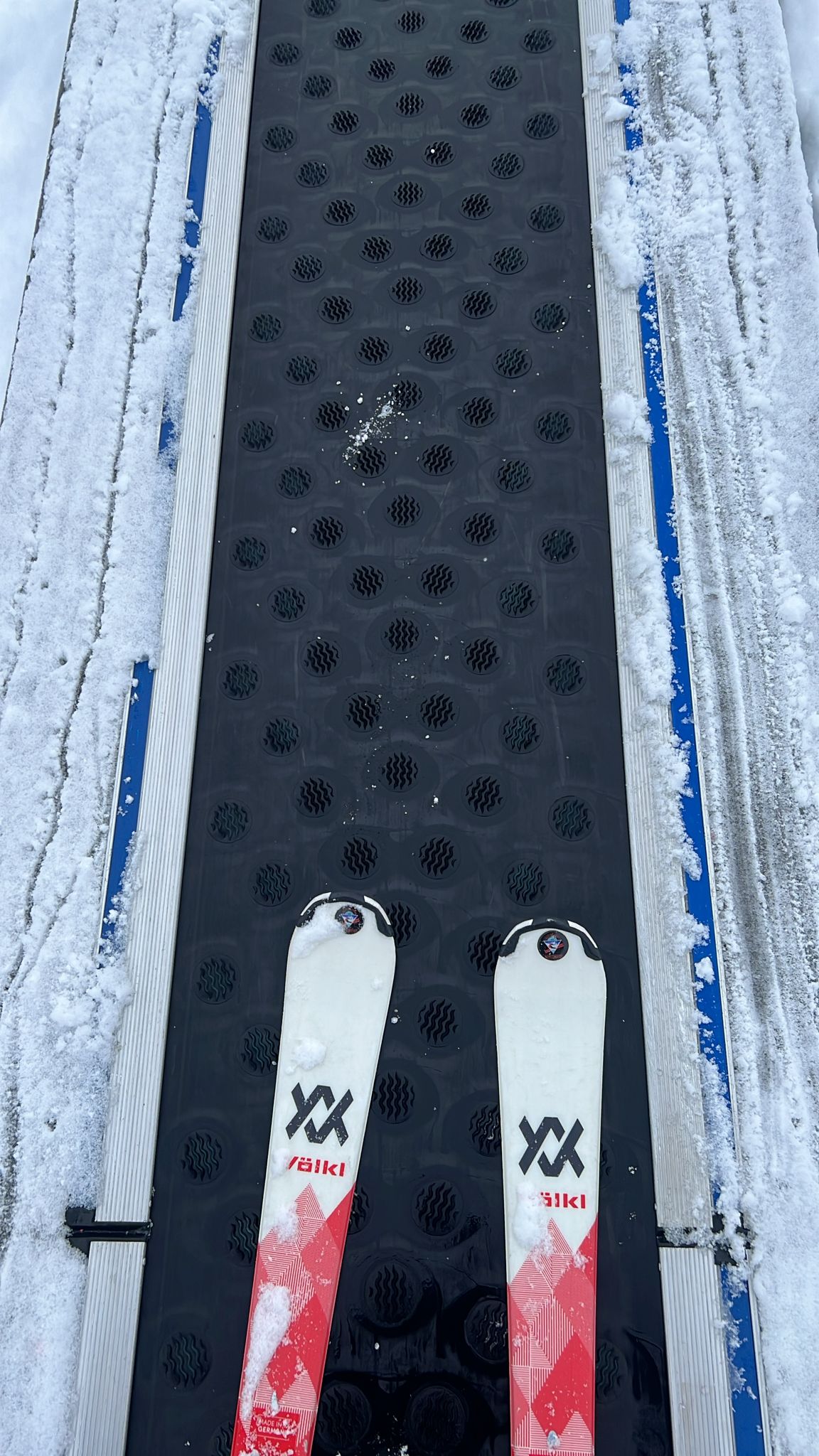 Wer legt sich diesen Urlaub bei einem magischem Teppich hin? Bild