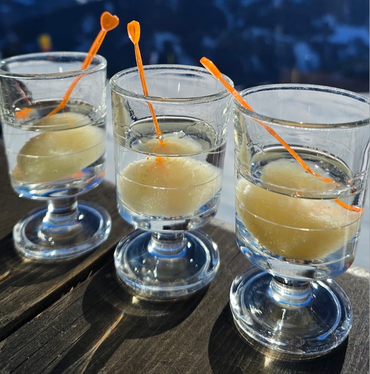 Wird Jan diesen Urlaub Williams Birne trinken? Bild